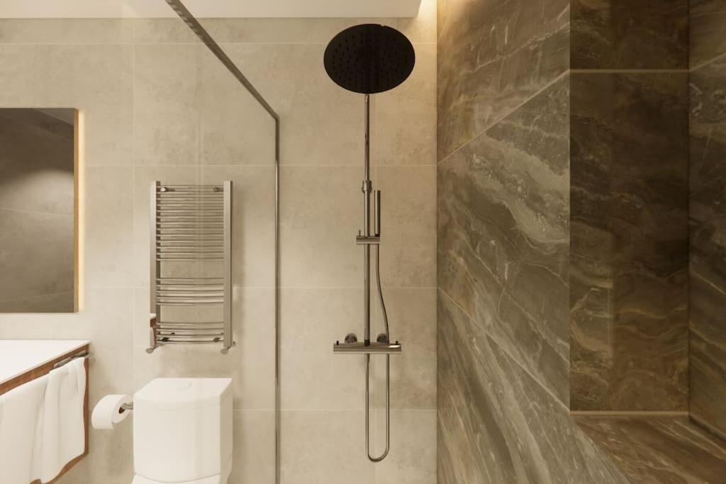 Plaza Espana X Calle Isabel La Catolica 1br 1bh Appartement *